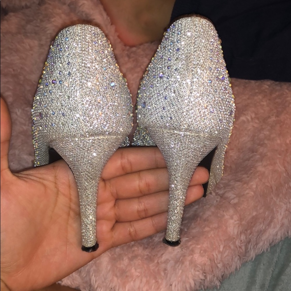 Heels - Picture 5 of 5